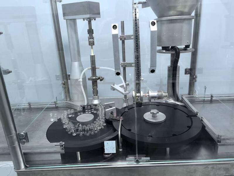 YHGZ-20西林瓶灌裝加塞機(jī)實(shí)拍圖